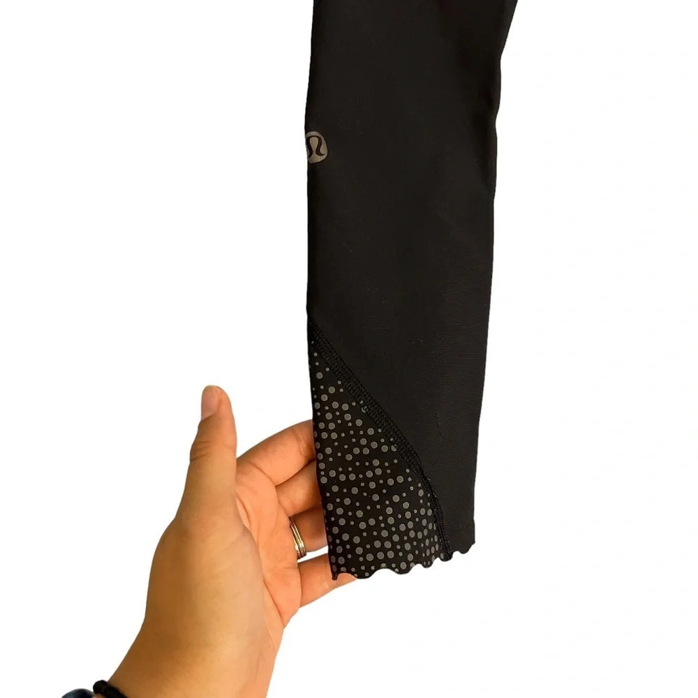 Lululemon Black Cropped Training Leggings - Picture 6 of 8